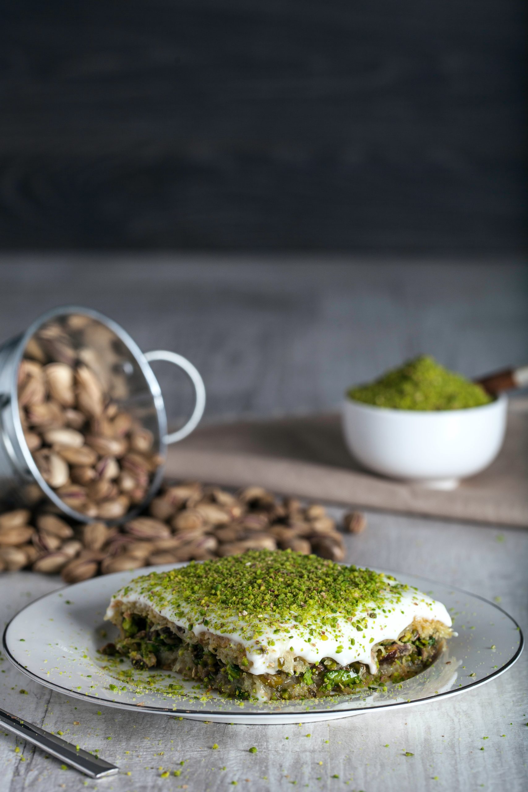 turkish dessert kadayif with pistachio